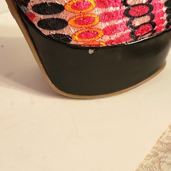 Zigi Girl Peacock Colors Platform Heels SZ71/2 - Picture 5 of 7